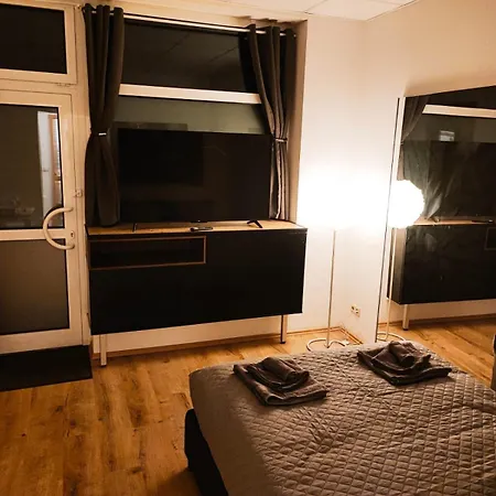 Schaebu! Zwischen Uni & Zentrum Apartament Chociebuż